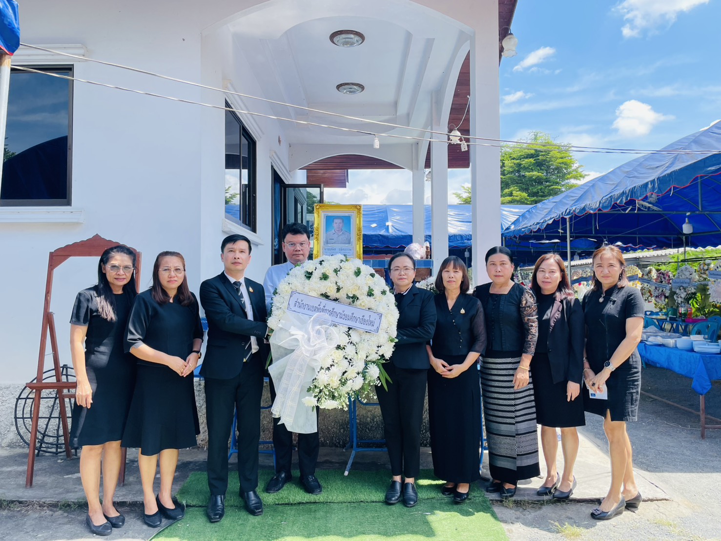 สพม.เชียงใหม่ ร่วมวางพวงหรีดแสดงความอาลัย คุณพ่อสมิง ธจิตธรรม บิดาของ นางสาวนารีรัตน์ ธจิตธรรม