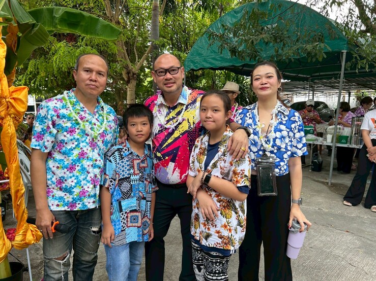 กิจกรรมสระน้ำพระและรดน้ำดำหัวผู้สูงอายุของชุมชนลาดพร้าว 91